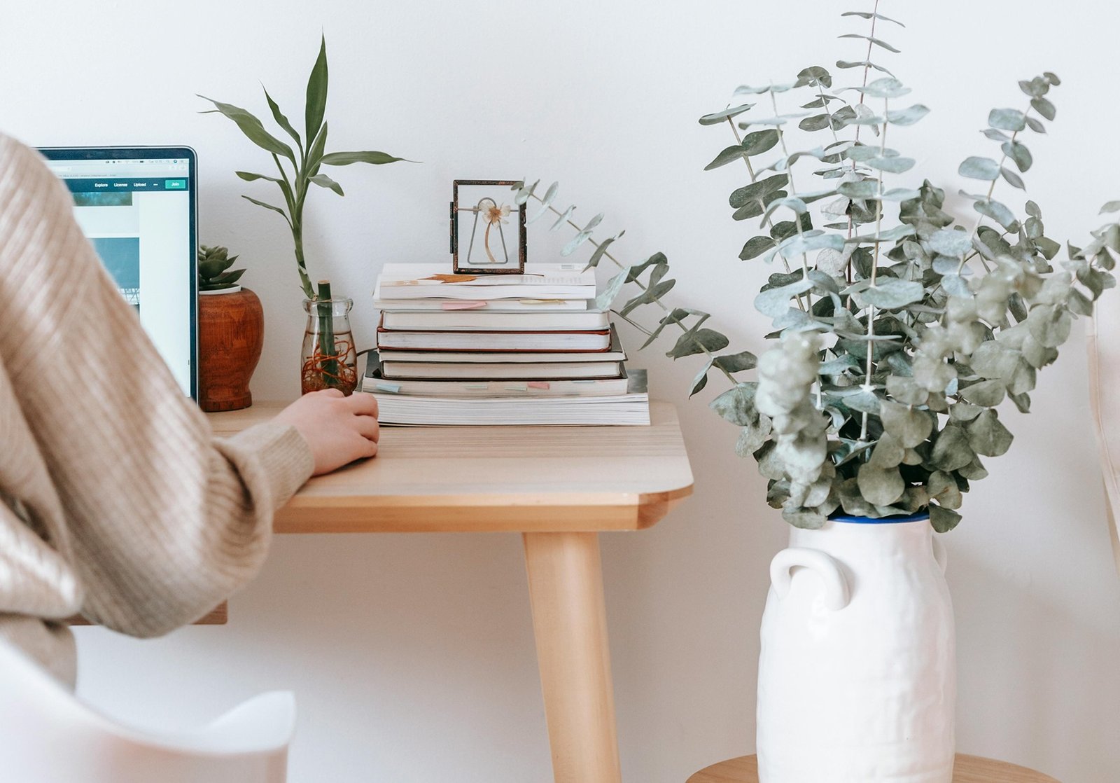 10 reasons to work in the insurance industry